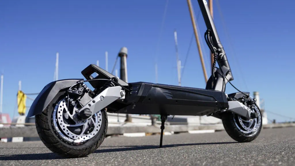 Apollo Phantom V3 Review: Premium Feel & Power 35 Apollo Phantom V3 electric scooter at the harbor