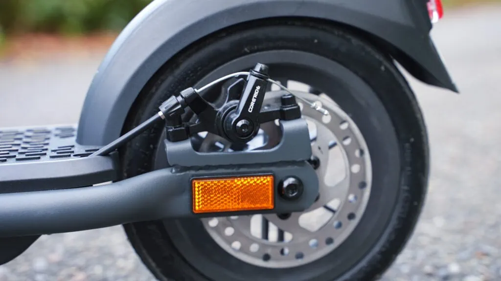Atomi E20ย Review: A Hidden-Gem Entry-level Scooter 38 Atomi E20 e-scooter disc brake