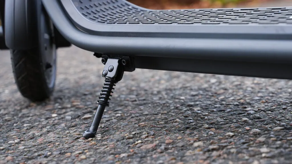 Atomi E20ย Review: A Hidden-Gem Entry-level Scooter 51 Atomi E20 kickstand