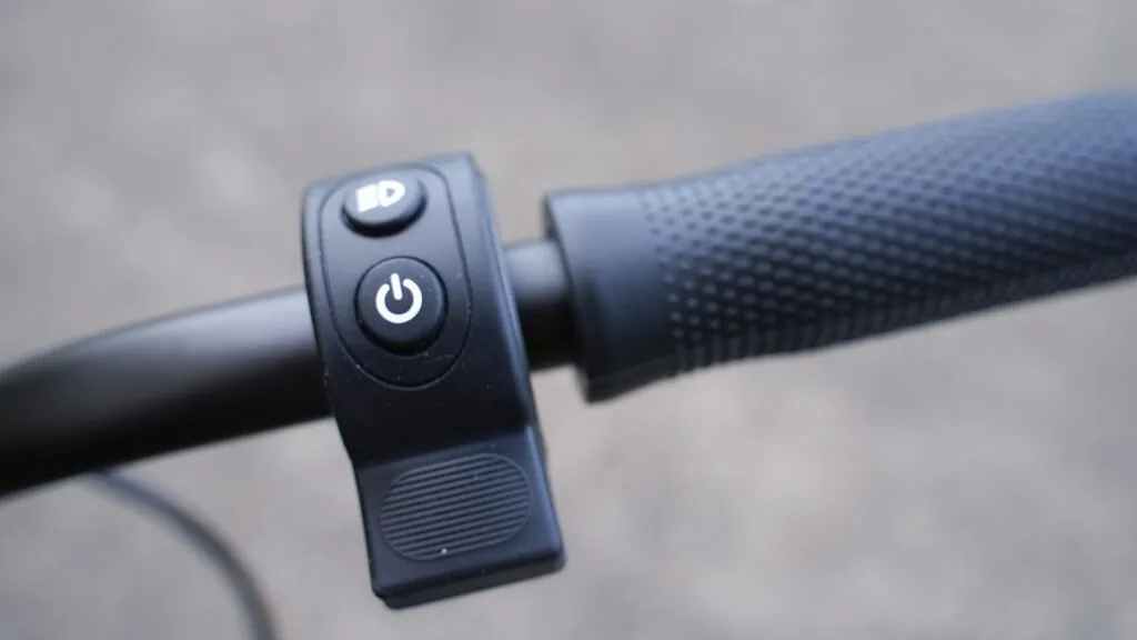Atomi E20ย Review: A Hidden-Gem Entry-level Scooter 41 Atomi E20 throttle closeup