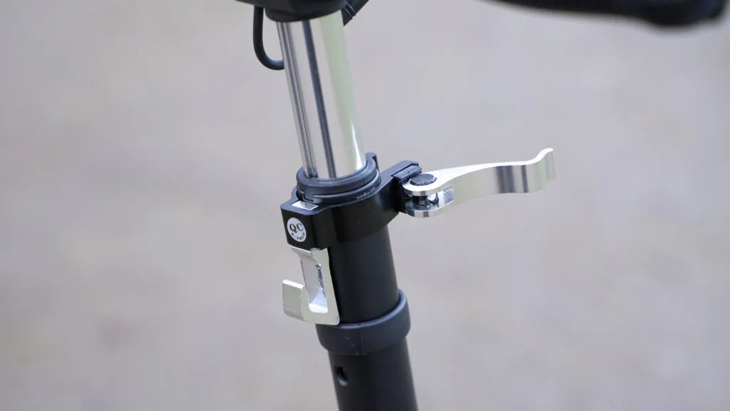 Fluid Mosquito Review: Smaller, Faster, Better? 51 Close-up of the adjustable handlebar height mechanism on the Fluid Mosquito