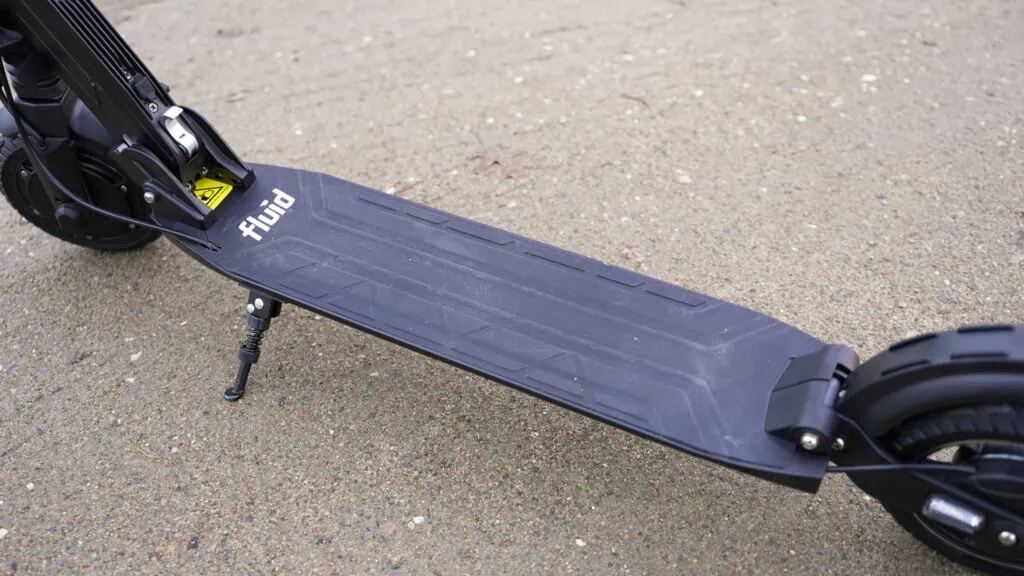Fluid Mosquito Review: Smaller, Faster, Better? 45 Close-up of the deck on the Fluid Mosquito with a trail background