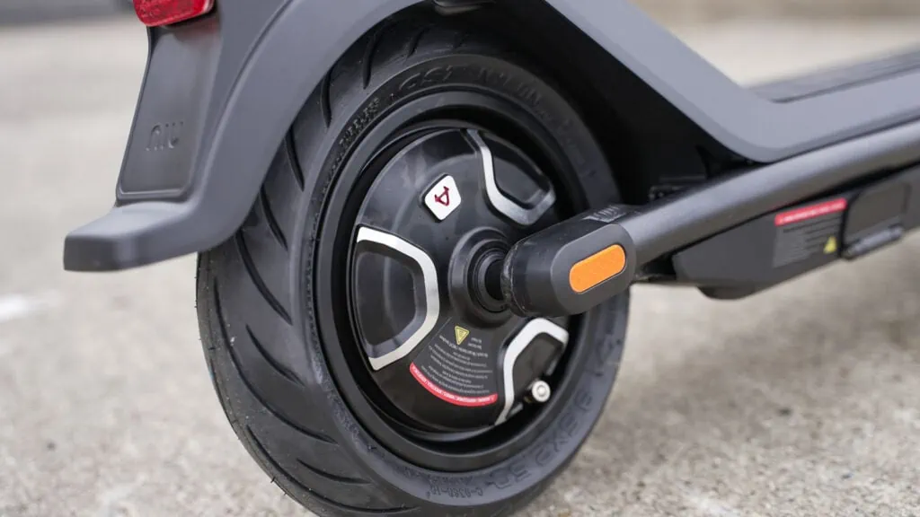 NIU KQi3 Pro Review: A Level-Up For Commuter Scooters 48 Closeup of the 350W motor on the NIU KQi3 Pro