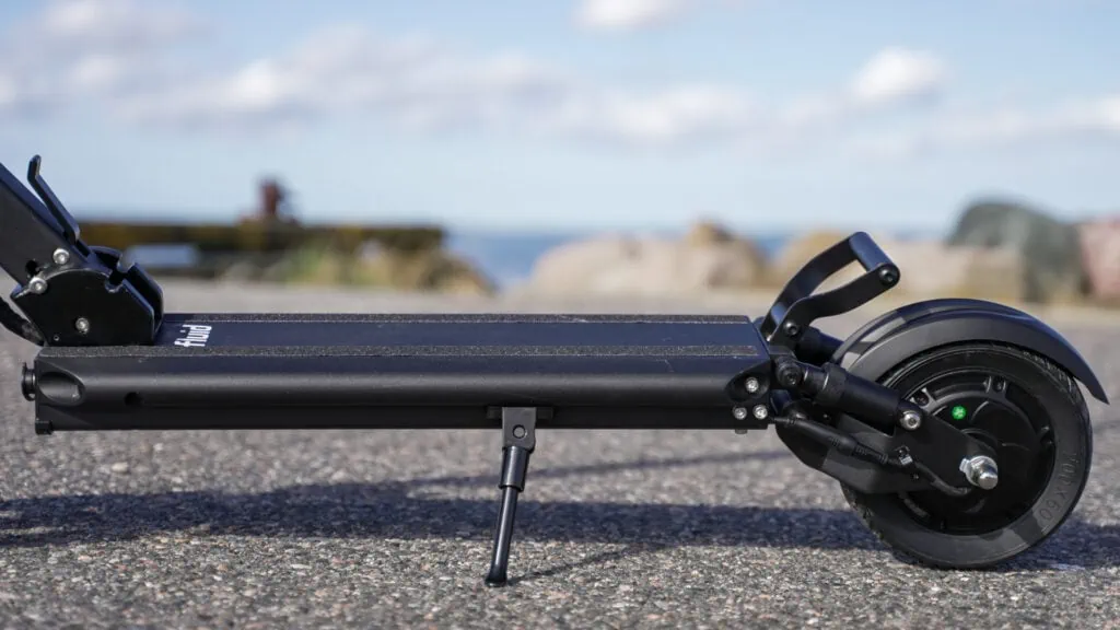 fluid Horizon Electric Scooter Review 40 Closeup of the deck on the FLuid Horizon