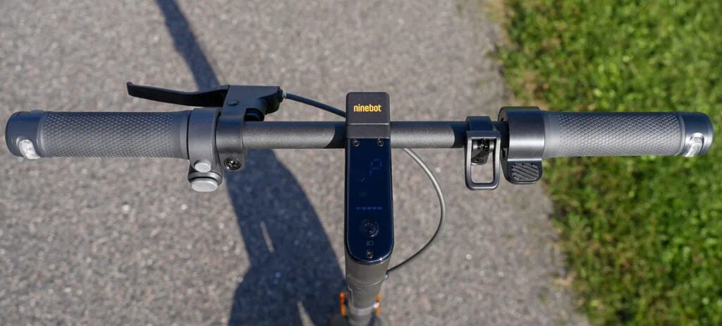 Segway Ninebot Max G2 Review: Most Comfortable Scooter Under $1K 51 Cockpit and handlebars on the Segway Ninebot G2