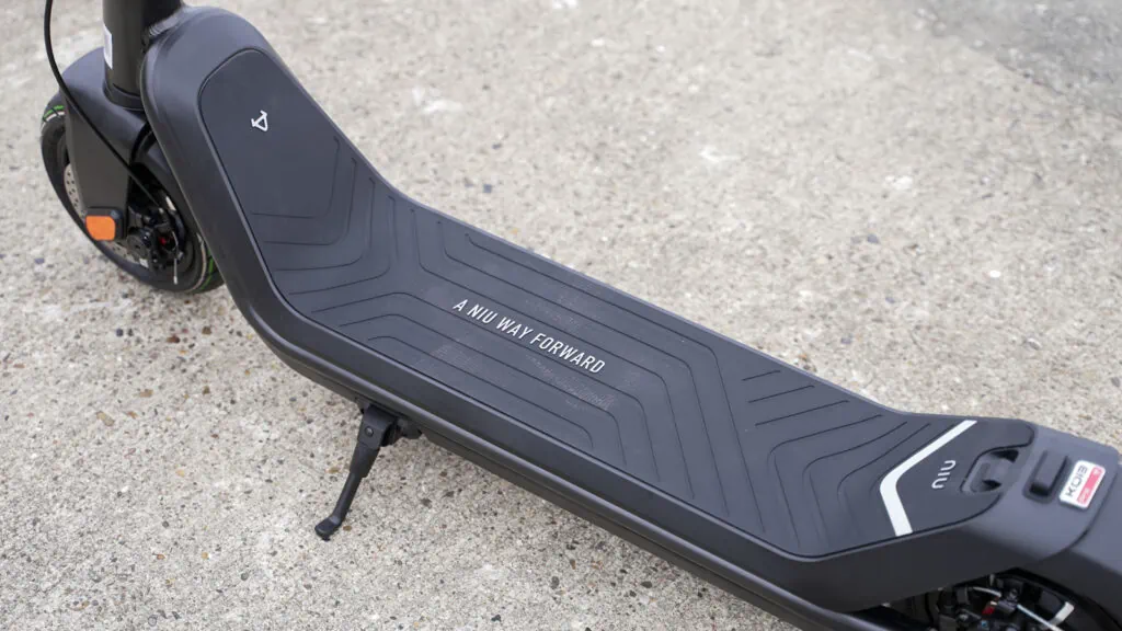 NIU KQi3 Pro Review: A Level-Up For Commuter Scooters 57 Deck on the NIU KQi3 Pro