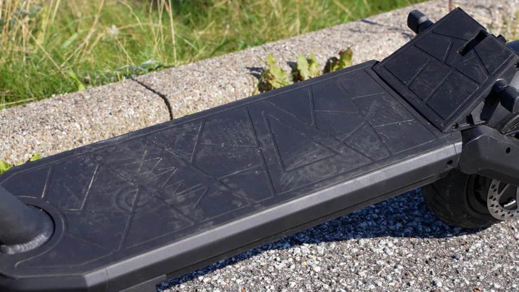 Vmax VX2 Hub Review: The Performance King of Commuters 26 Deck on VX2 Hub