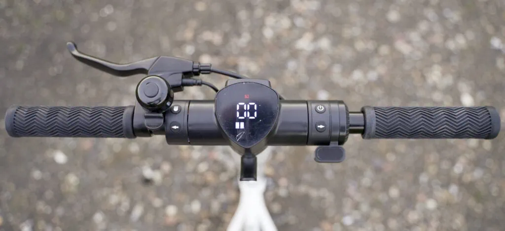 Fluid CityRider Review: Light Weight, High Value 46 Fluid CityRider cockpit
