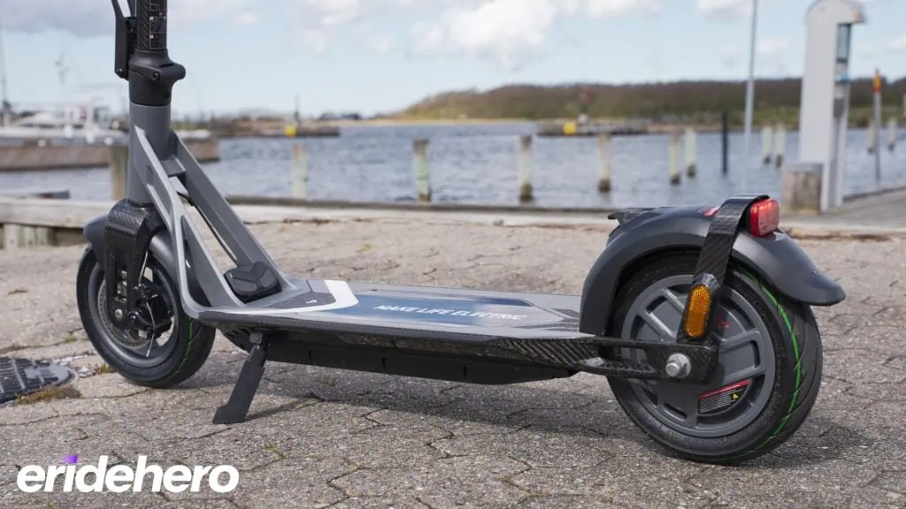 NIU KQi Air Review: The Holy Grail of Lightweight Scooters 40 NIU KQi Air closeup