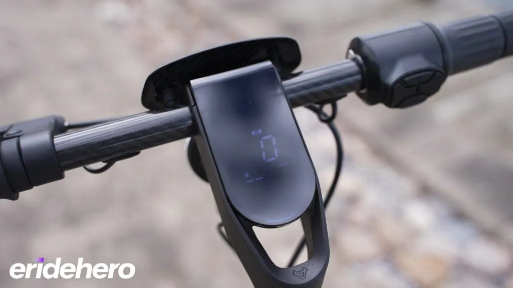 NIU KQi Air Review: The Holy Grail of Lightweight Scooters 36 NIU KQi Air display