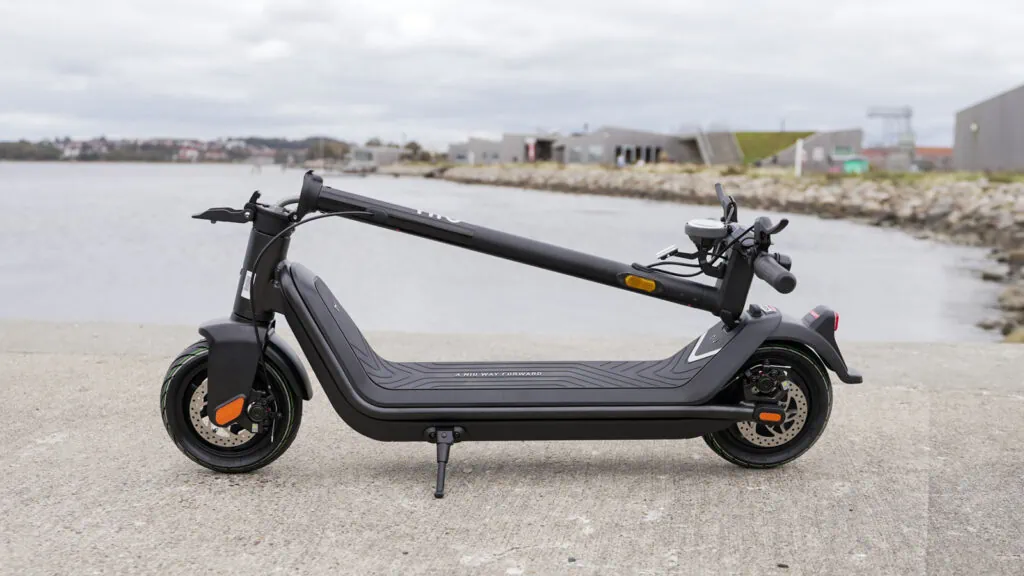 NIU KQi3 Pro Review: A Level-Up For Commuter Scooters 66 NIU KQi3 Pro folded
