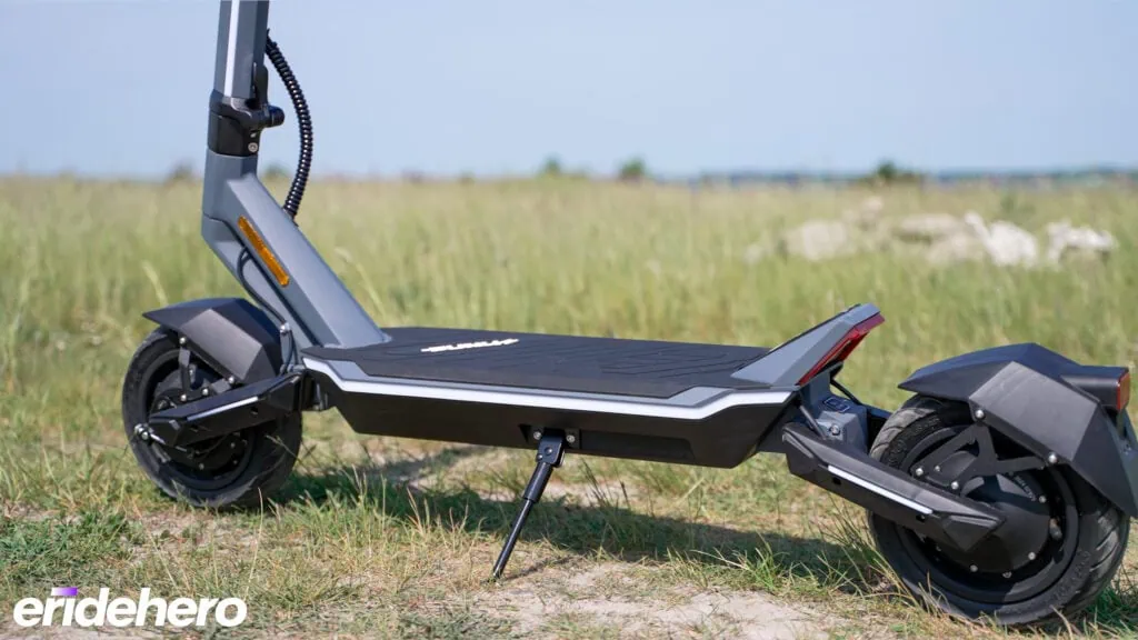 Punk Rider Pro Review: A New Mid-Range Champion? 26 Punk Rider Pro deck and ground clearance view